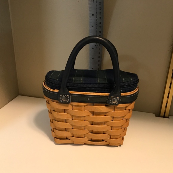 2004 Collectors Club, Longaberger basket - Picture 2 of 5